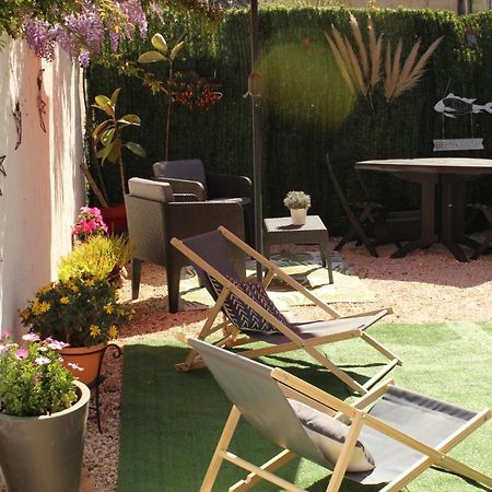 Studio Avec Jardin Et Parking Prives Bormes-les-Mimosas Exterior photo